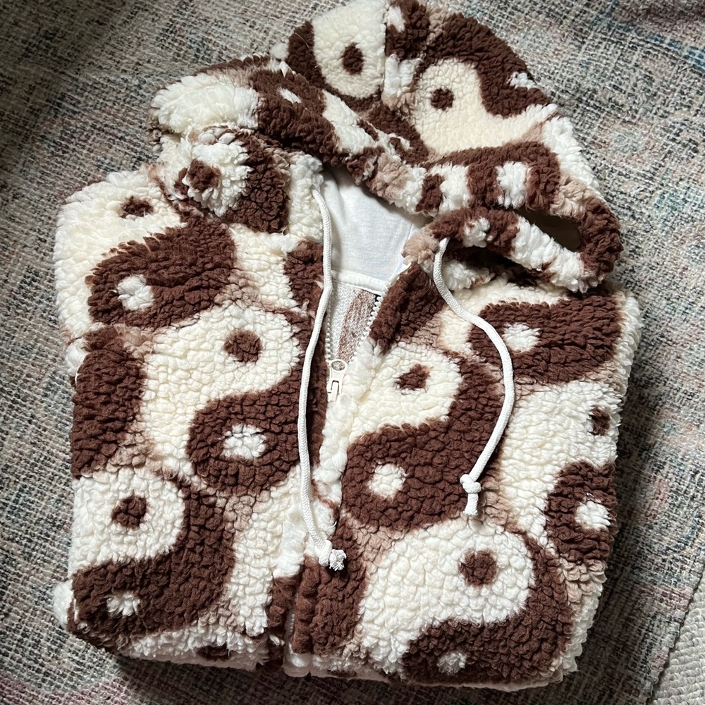 NWT Pacsun Sherpa ying and yang hooded jacket
